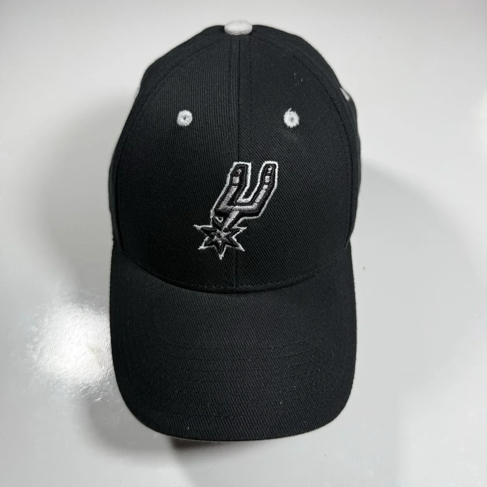 San Antonio Spurs Kids Black Snapback Hat Fan Favorite NBA Embroidered Logo Cap